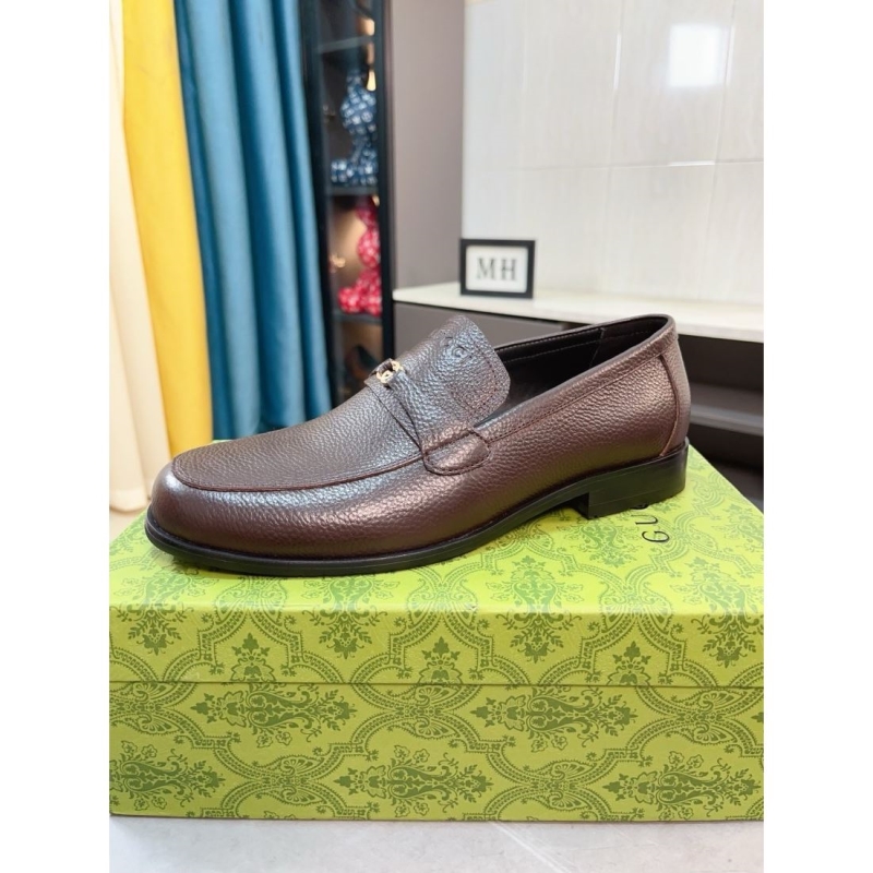 G*u*i leather shoes